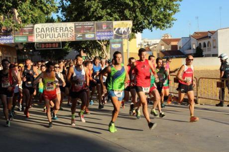 Los atletas Saúl Ordoño y Cristina Belmar se imponen en la Carrera Popular ‘Villa de Iniesta’