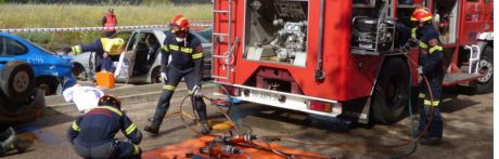 Cuatro heridos, dos de ellos menores, en un accidente de tráfico en Uña