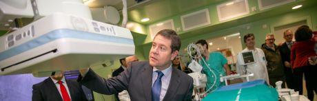 El nuevo servicio de Hemodinámica del Virgen de la Luz ha evitado ya 200 desplazamientos a otros centros hospitalarios