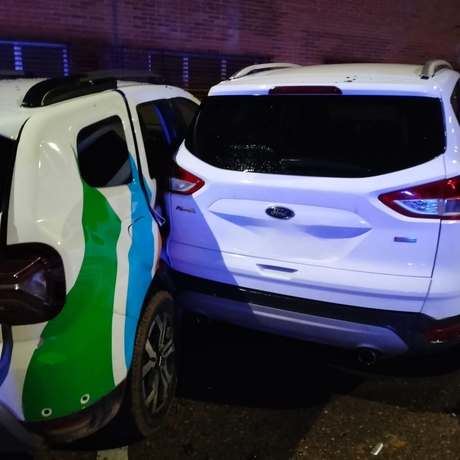 Un accidente de tráfico en la calle Río Guadarroyo deja tres vehículos dañados