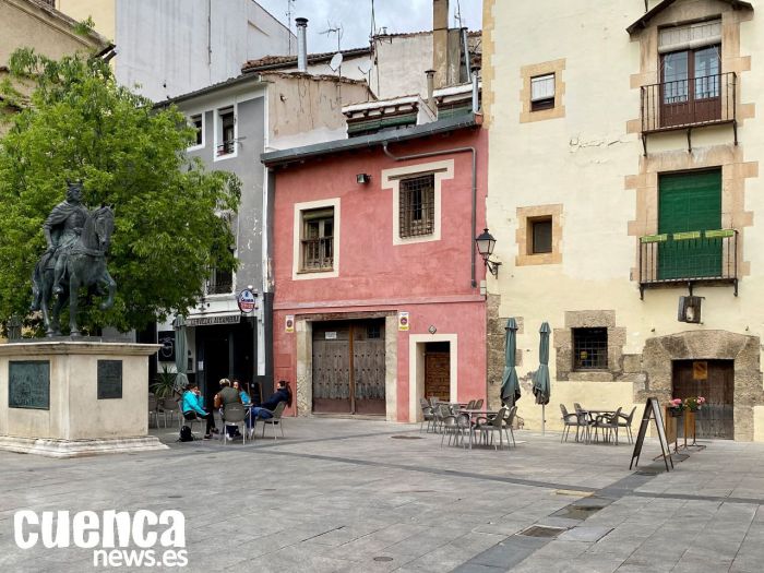 La lluvia y la incertidumbre dejan cerrados muchos bares de Cuenca