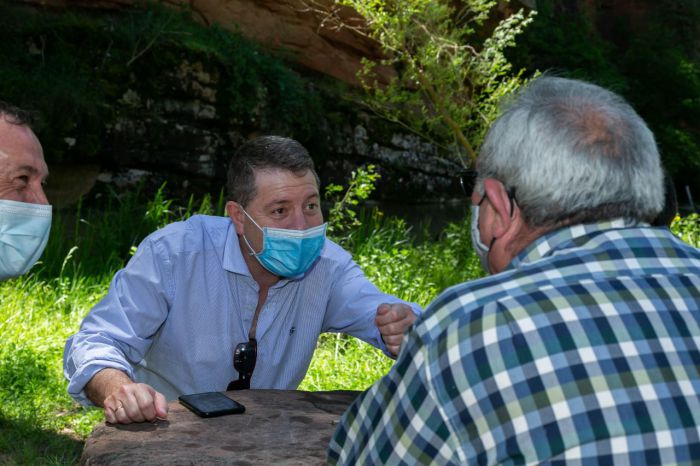 El presidente regional, Emiliano García-Page, visita el Barranco de la Hoz, en el Parque Natural del Alto Tajo