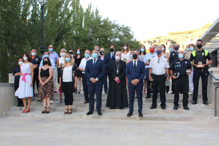 Emotiva entrega de los Premios Ciudad de Cuenca a los profesionales de los servicios esenciales y en recuerdo de las víctimas de la pandemia