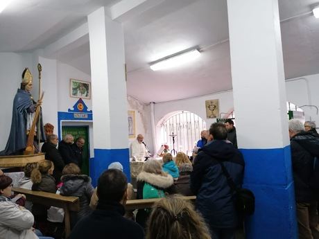 La lluvia no impide a los conquenses cumplir con la tradición de celebrar San Julián