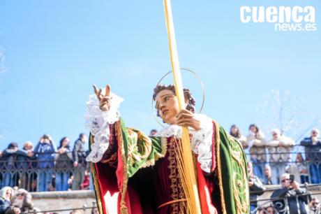 La Hermandad impulsa la caridad con alimentos y apoyo al comercio local