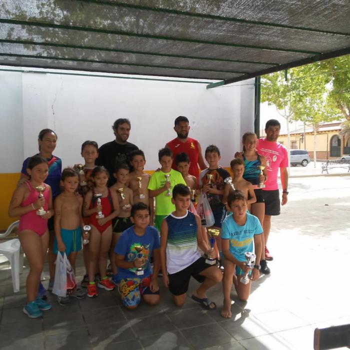 La piscina municipal de Mota del Cuervo acoge un nuevo Acuatlón infantil