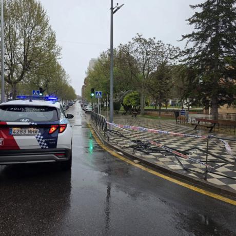 Localizado el conductor que huyó tras causar daños en Hermanos Becerril