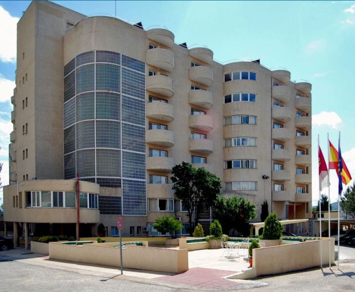 Fachada principal de la Residencia de Mayores ‘Las Hoces’