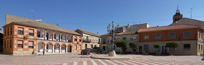 Horcajo de Santiago, Plaza de España