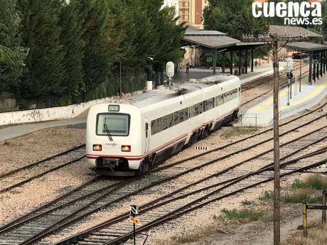 Cuenca en Marcha requiere por carta a Renfe y Adif restablecer el tren convencional