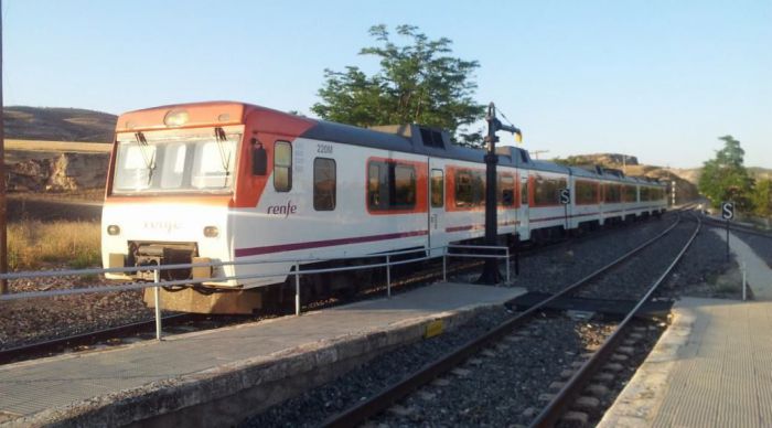 El alcalde de Carboneras de Guadazaón reclama que se restaure la línea de tren hacia Utiel anunciada para ayer