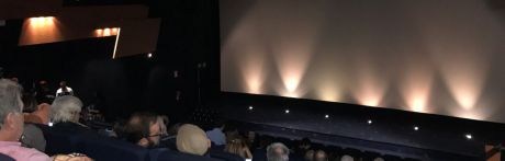 La consejera de Cultura dice que Sanidad es quien tendrá que fijar cuando reabren teatros y cines