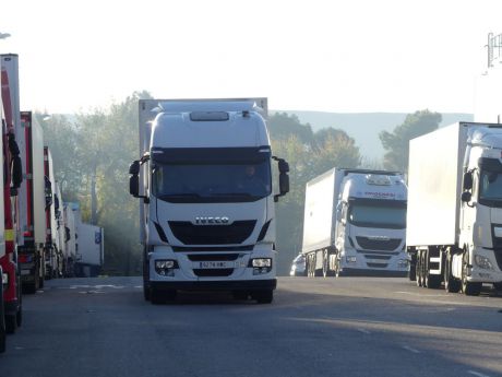 El exceso de tiempo de conducción es la infracción más cometida en la Campaña de la DGT de vigilancia europea RoadPol Operation Truck&amp;Bus