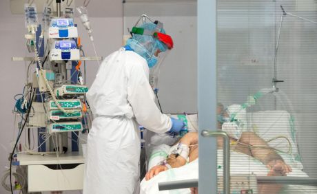 Castilla-La Mancha tiene el menor número de pacientes COVID-19 ingresados en UCIS y que necesitan respirador desde mediados de septiembre