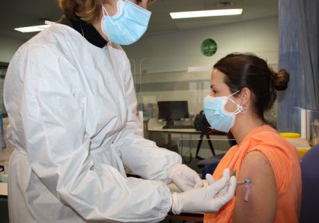 El proceso de vacunación en Castilla-La Mancha se sitúa por encima de la media nacional
