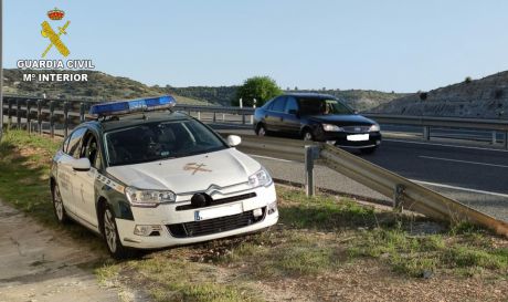 La Guardia Civil investiga a una persona por un delito de lesiones por imprudencia en concurrencia con otro de conduccion temeraria