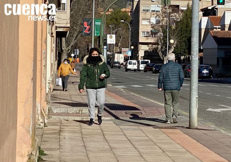 Reclaman prudencia y una normativa clara ante el fin de las mascarillas en exteriores