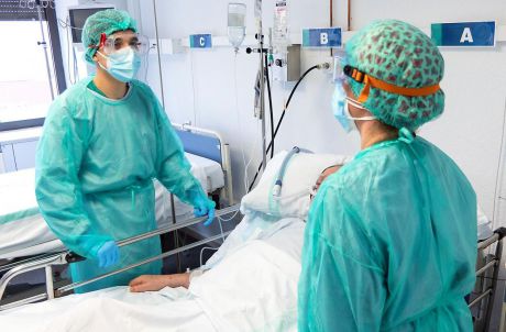 Castilla-La Mancha permanece estable en los pacientes COVID en UCI y descienden los hospitalizados en cama convencional