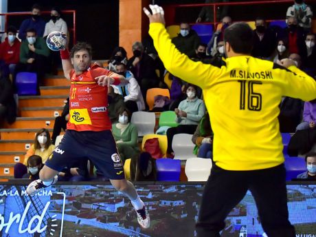 Los Hispanos debutan con solvencia en El Sargal y victoria ante Irán
