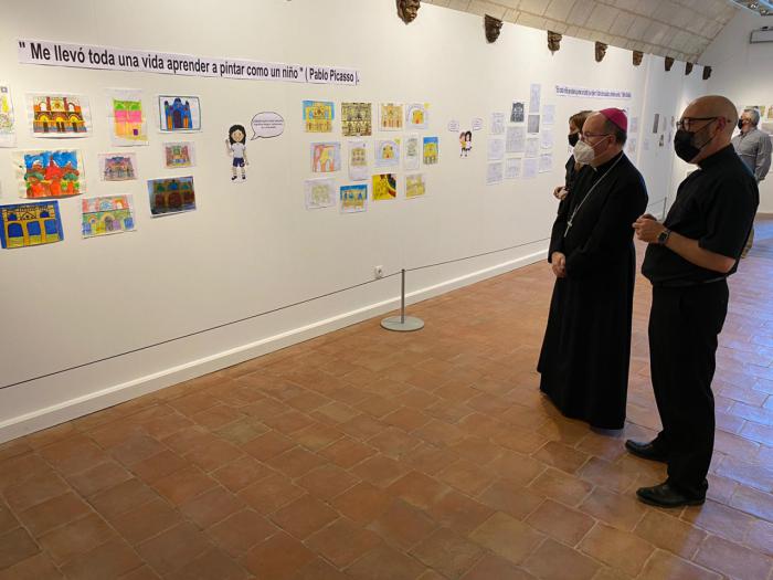 Inaugurada la exposición #Yomequedoencasa en la Catedral