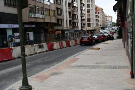 Hurtado de Mendoza cambia de imagen con aceras más amplias y nuevo arbolado