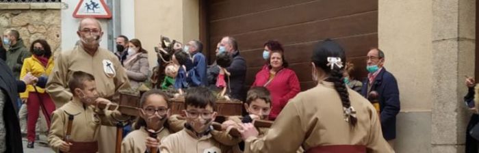 Los “pasetes” recorren las calles del Casco Antiguo con la ilusión de los más pequeños de la Cuenca Nazarena