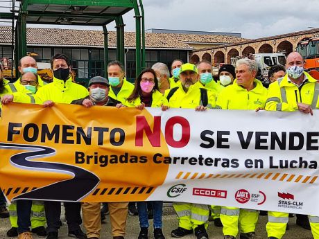 El personal laboral de la consejería de Fomento vuelve a movilizarse contra la privatización de su trabajo