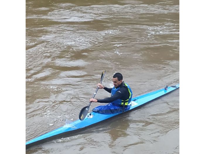 El Club Piragüismo Las Grajas en el Descenso del Piloña