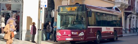 El Ayuntamiento trabaja en la mejora del servicio de trasporte urbano mediante una encuesta a los usuarios
