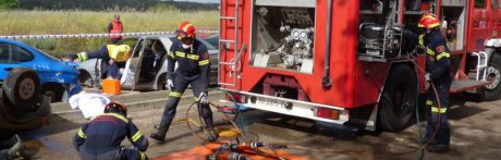 Una fallecida y cuatro heridos en una colisión frontal en San Lorenzo de la Parrilla