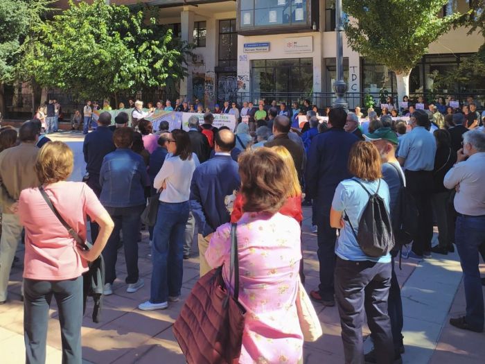 Más de 200 personas se concentran en Cuenca para solicitar la vuelta del tren convencional