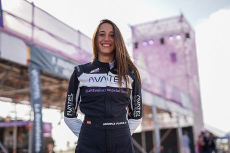 Mónica Plaza repite podio en su segunda temporada como piloto de Avatel Racing Team