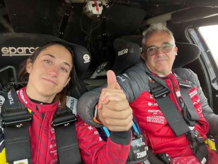 Manolo y Mónica Plaza se retiran del Dakar por los continuados problemas técnicos