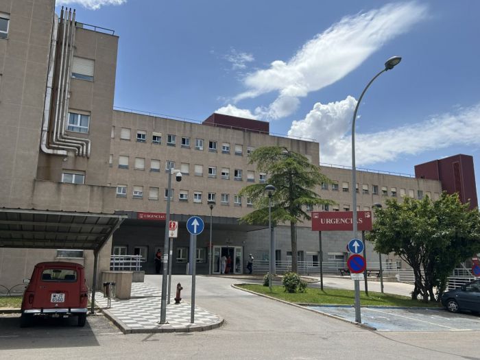 Entrada a Urgencias del hospital Virgen de la Luz