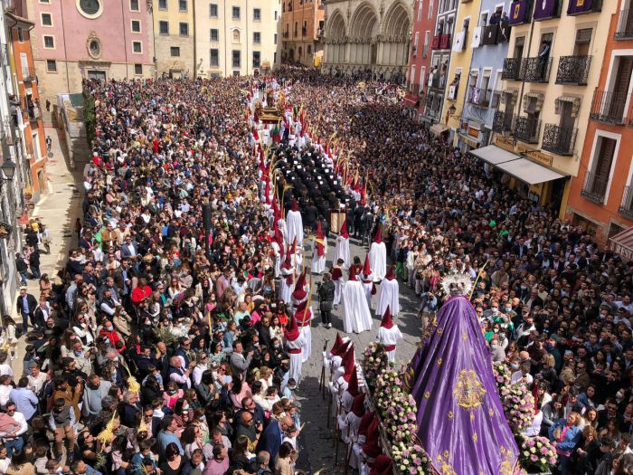 Procesión del Hosanna entrando a la Plaza Mayor de Cuenca