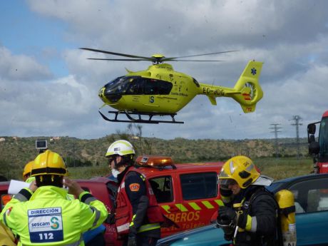 Cinco personas heridas en un accidente de tráfico en Villares del Saz