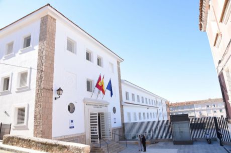 El IES ‘Alfonso VIII’ acogerá la prueba de acceso libre para el título de Bachiller para mayores de 20 años en Artes, Ciencias y Humanidades y Ciencias Sociales