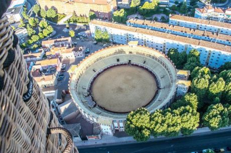 La Plaza de Toros acoge el “Bull Music”, un cóctel de toros, música y juegos infantiles