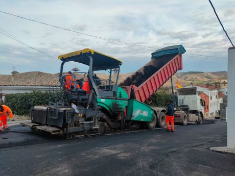 Cortes de tráfico por el asfalto de la A-40 a la entrada de Cuenca