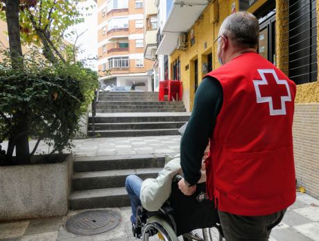 Cruz Roja pone a disposición de los taranconeros un servicio de transporte para personas con movilidad reducida de cara al 28 de mayo