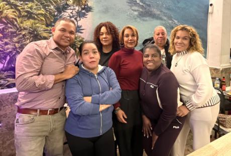 Miembros de la comunidad dominicana en Cuenca, durante el acto celebrado con motivo de la renovación de la junta directiva de Acodrec.