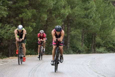 El XXXV Triatlón Hoces de Cuenca completa el cupo con más de 270 triatletas inscritos