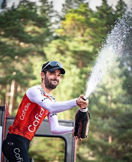 Jesús Herrada conquista la Laguna Negra