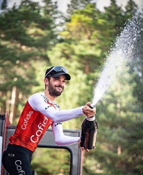 Jesús Herrada conquista la Laguna Negra