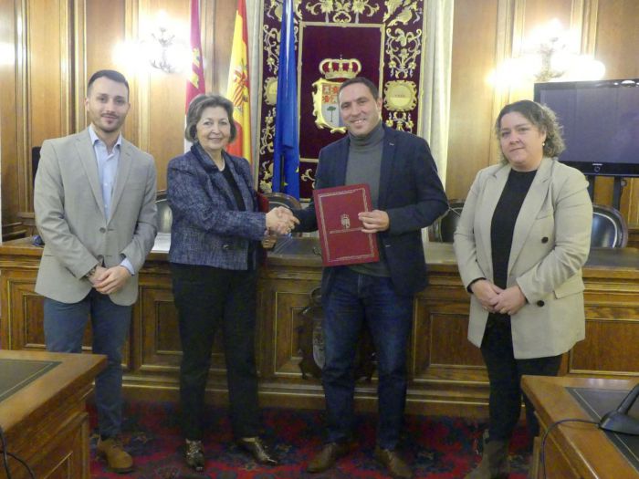 Diputación y Cruz Roja firman el convenio de colaboración de 35.000 euros para fomentar el voluntariado