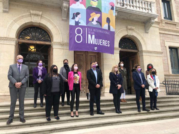 Dolz incide en la importancia de la visibilidad de las mujeres “en todos los ámbitos de trabajo”