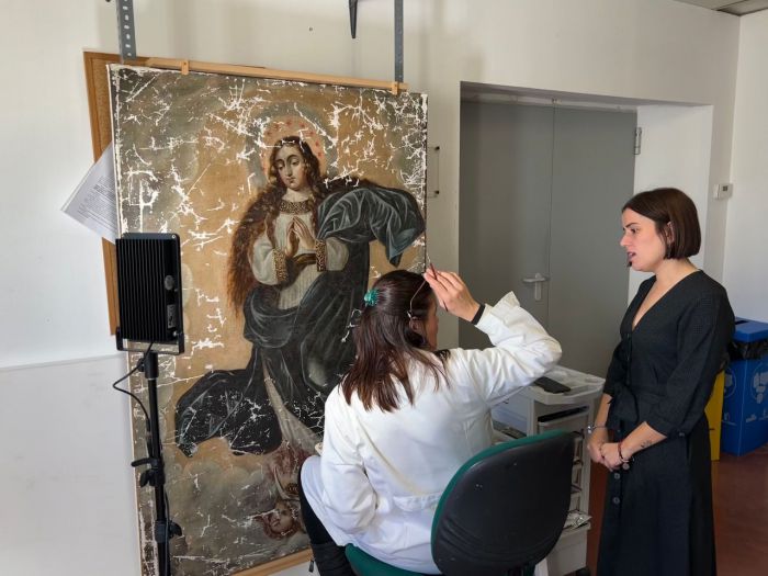 El taller de restauración de la Diputación trabaja en la recuperación de cinco obras pictóricas de la provincia