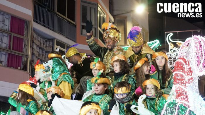 Las calles de Cuenca se llenan de magia y alegría con la espectacular Cabalgata de los Reyes Magos