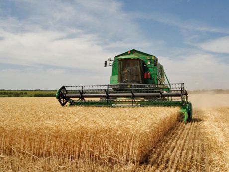 García-Page trasladará en Europa las reclamaciones del campo de Castilla-La Mancha y solicitará flexibilizar las condiciones del sector agropecuario