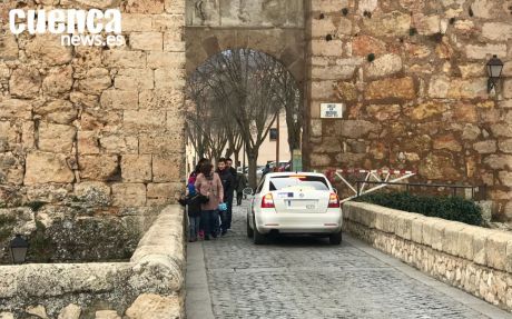 Comienzan los trabajos arqueológicos previos a la construcción de la pasarela peatonal del Arco de Bezudo